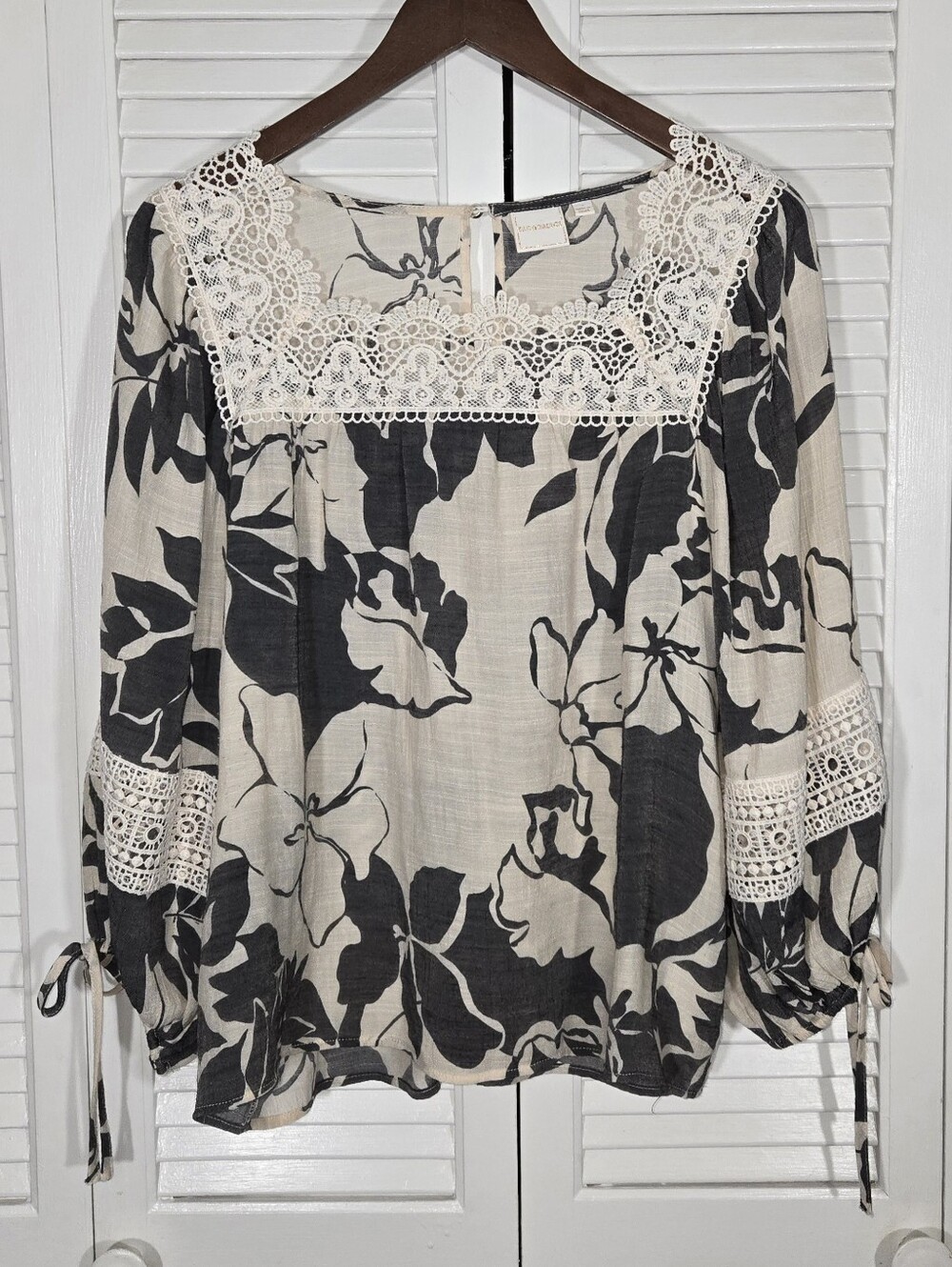 Zac & Rachel Black Cream Floral Lace Peasant Boho Balloon Sleeve Print Blouse L